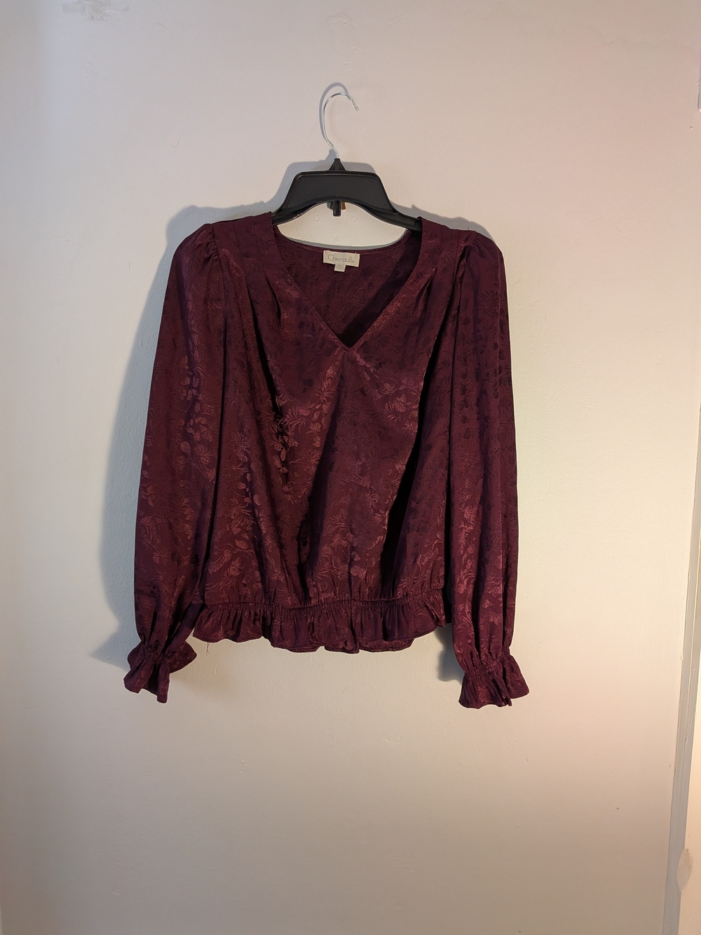Chenault V-Neck Blouse Puff Sleeve in Plum